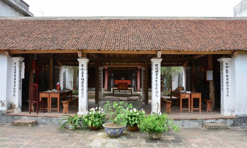 Nhà gỗ cột vuông: Vẻ đẹp kiến trúc hiện đại, uy nghi, vững chãi Nhà gỗ cột vuông: Vẻ đẹp kiến trúc hiện đại, uy nghi, vững chãi