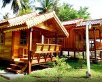 Nhận làm thi công nhà gỗ Resort