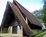 Cam Ly - Nhà thờ gỗ nổi tiếng ở Đà Lạt